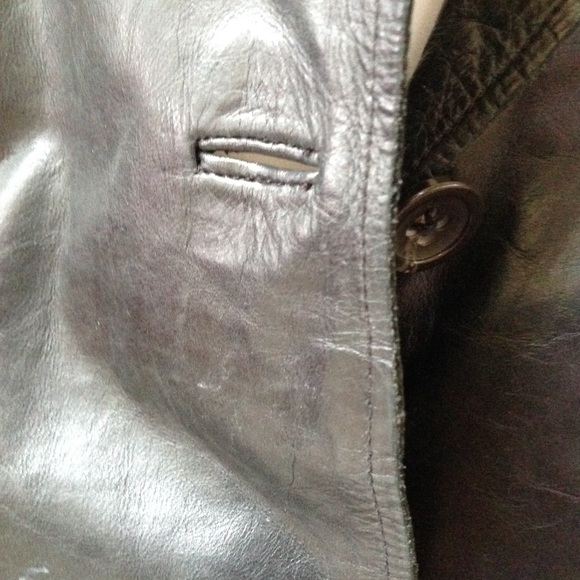 Timeless fine leather blazer in EUC - Picture 5 of 8